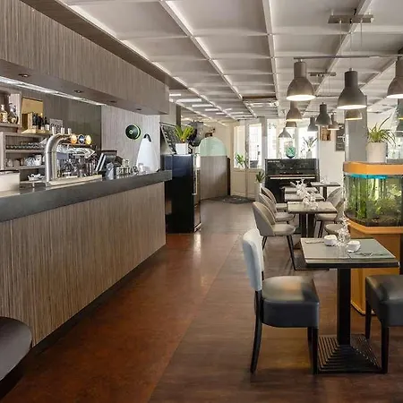 Ξενοδοχείο Western Centre 3*