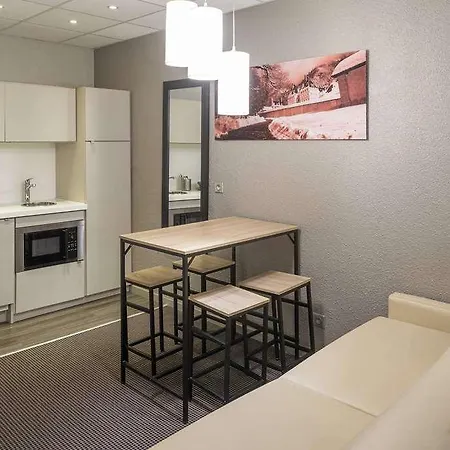 Western Centre Hotel 3*